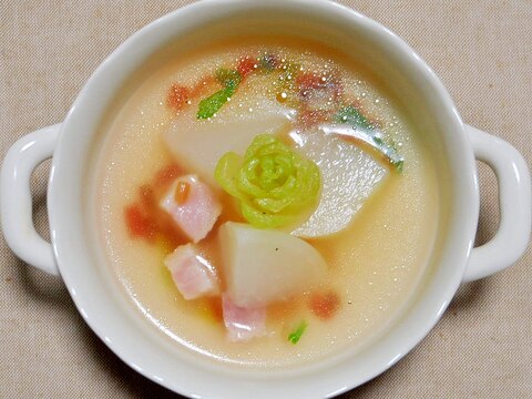 カブとベーコンとスイスチャードのスープ